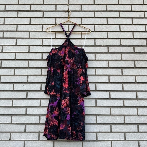 NWT Soma Soft Jersey Y-Neck Cold Shoulder Short Dress Mesmerize Merlot - Picture 3 of 11